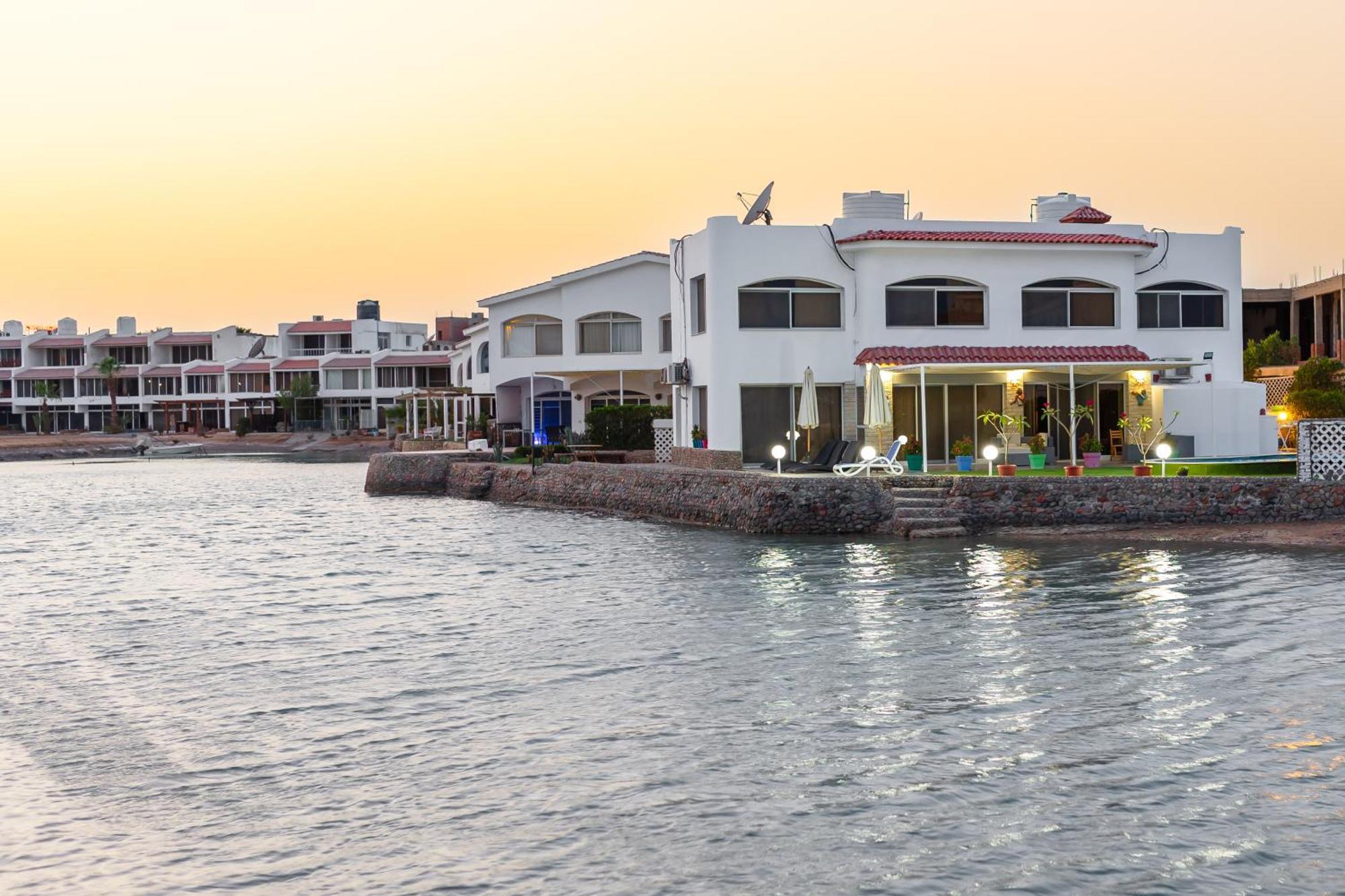 Aden Beach - Sea View Room With Beach Access In Villa Hurgada Dış mekan fotoğraf