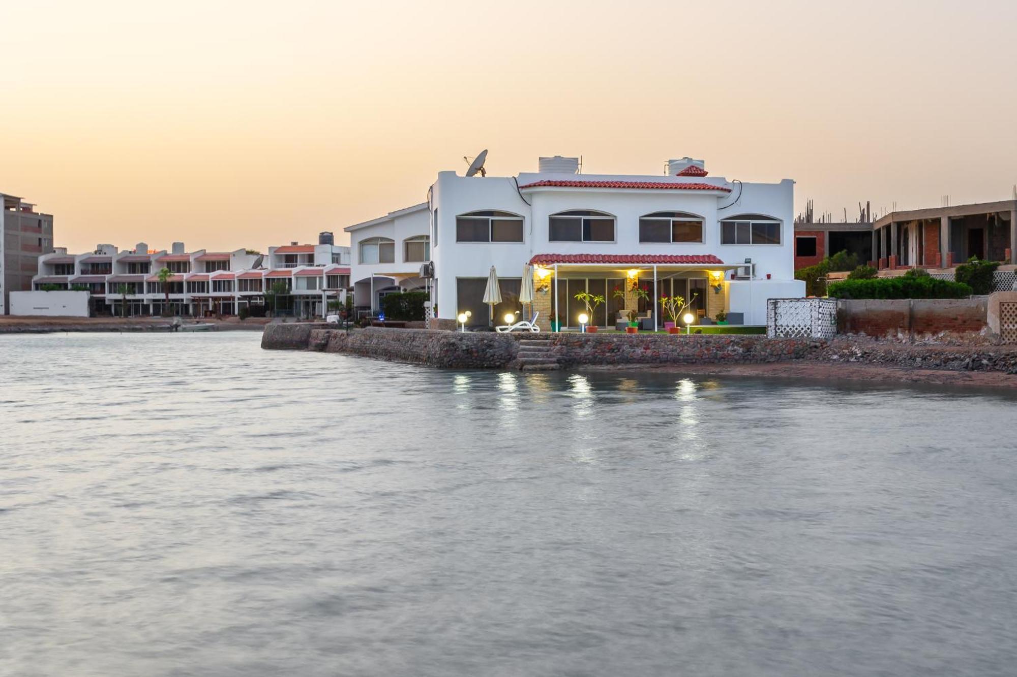 Aden Beach - Sea View Room With Beach Access In Villa Hurgada Dış mekan fotoğraf