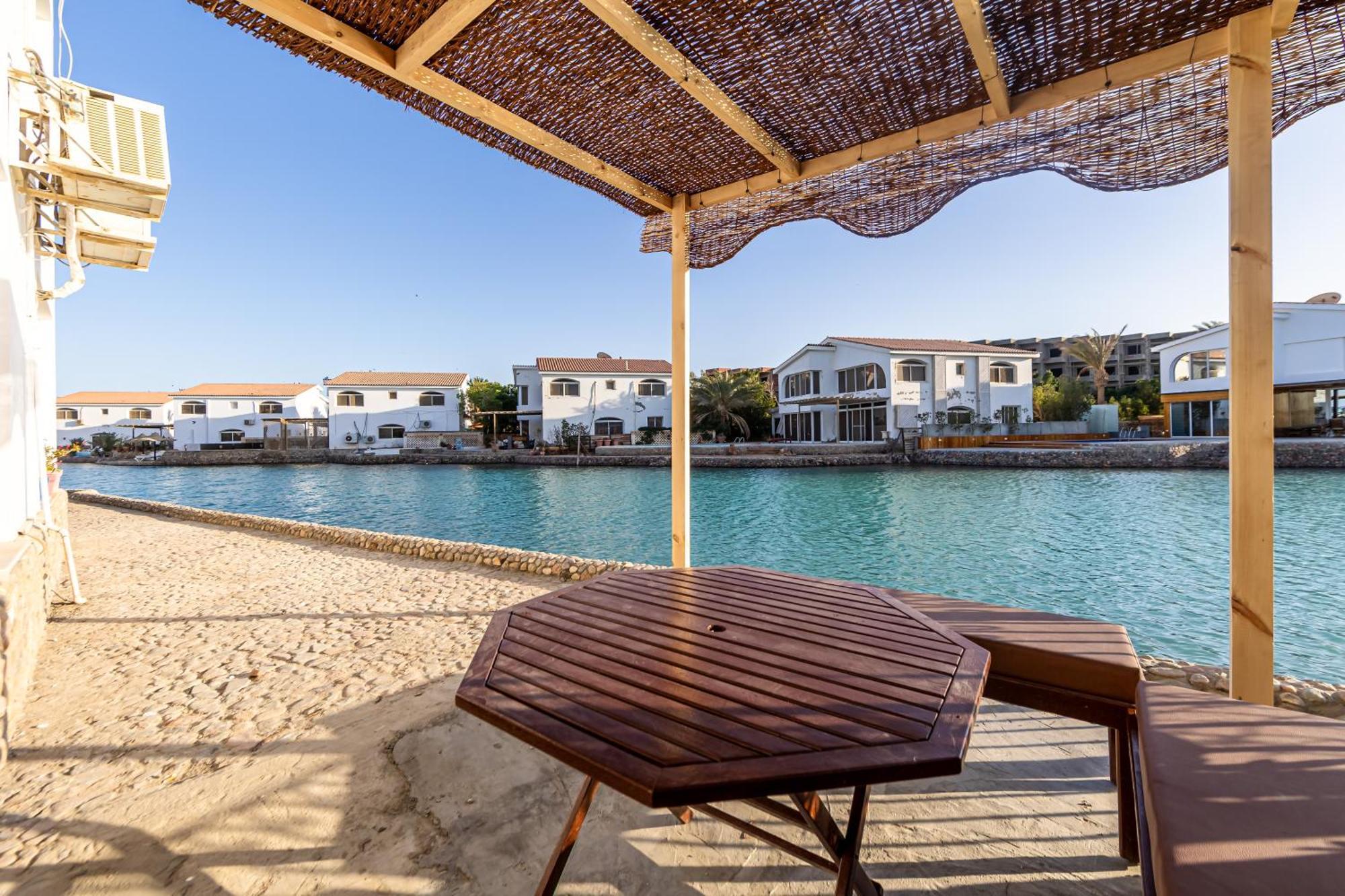 Aden Beach - Sea View Room With Beach Access In Villa Hurgada Dış mekan fotoğraf